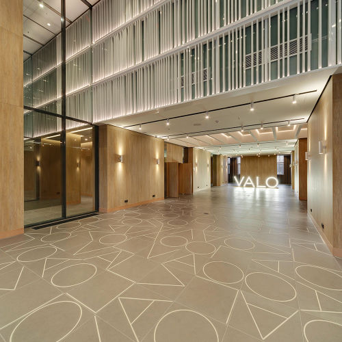 Панели в отеле Valo