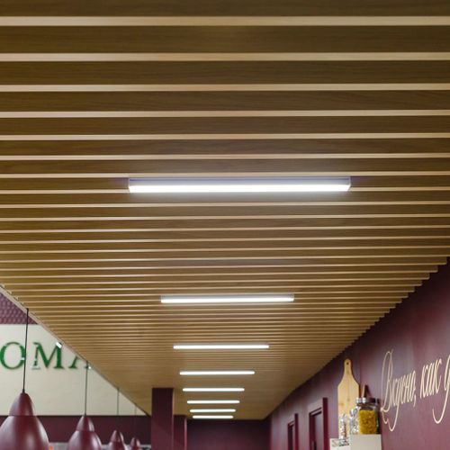 Wallhof Rail System™ с декором под дерево