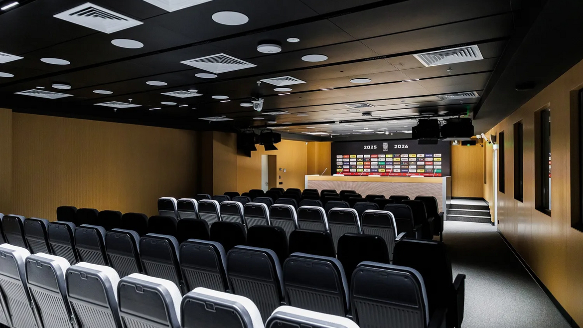 Ледовая арена УГМК-Арена_0